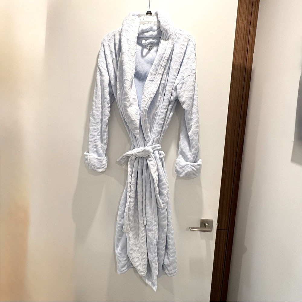 Like New Women’s Kim Rogers Lg Plush Light Purple Full Length Long Sleeve Robe